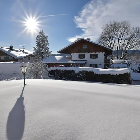 Ferienwohnung-susanne-im-gaestehaus-bergfrieden Lejlighed Bayersoien