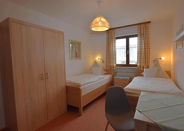 Ferienwohnung-susanne-im-gaestehaus-bergfrieden 아파트